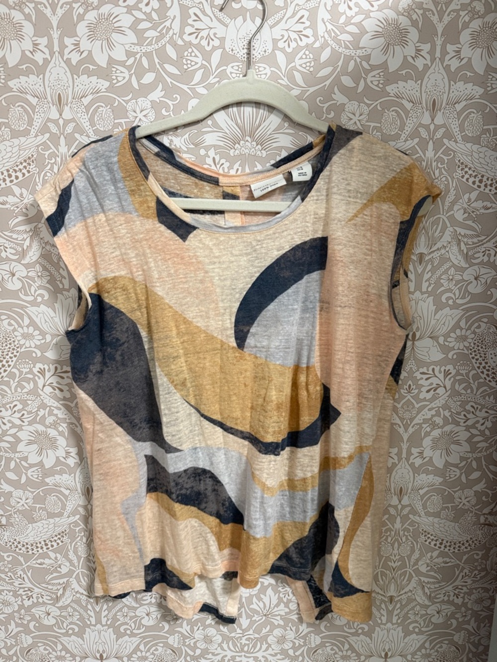 Rachel Zoe Abstract Wave Print Short Sleeve Tee - Beige, Mustard & Navy